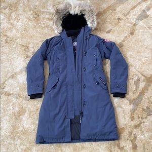Women’s long navy blue canada goose coat